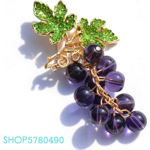 Rhinestone Grape Brooch for Women Elegant Crystal Fruit Brooch Purple Color Pin Lady Party Garments Bridal Gifts Fashion Jewelry