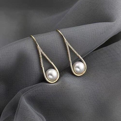 2021 Classic Geometry Metal Pearl Pendant Drop Earrings Wedding Girls Elegant Accessories Korean Fashion Jewelry For Woman Gift