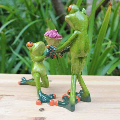 3D Frog Resin Crafts Animal Figurines Miniatures Wedding Decoration Love Car Dashboard Decor Table Top Centerpiece