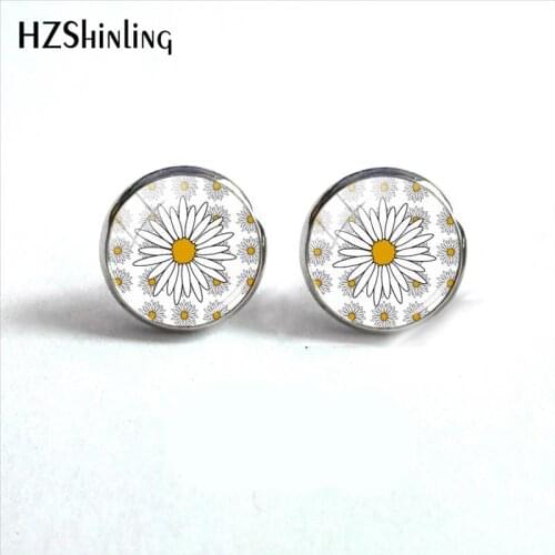 2018 New White Daisy Flower Earring Floral Art Round Glass Cabochon Jewelry Hand Craft Ear Stud For Women HZ4