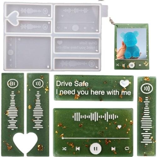 Player Shape Keychain Silicone Mold For DIY Resin UV Crystal Epoxy Crafts Crystal Couple Love Jewelry Decoration