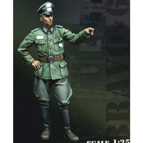 1/35 Herr Offizier , Resin Model Soldier GK, WWII, Unassembled and unpainted kit