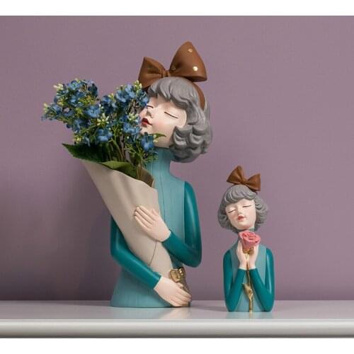 Cute creative Bouquet Girl Ornaments Sculpture Statue gifts Living Room TV cabinet Flower arrangement Modern Home Decoration