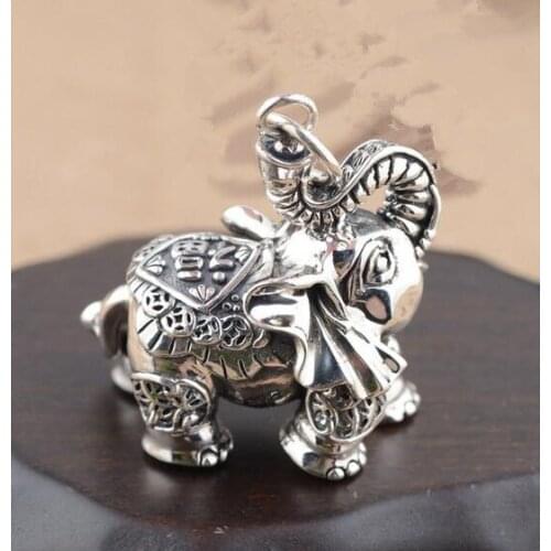 Exquisite Tibetan silver carving elephant small pendant