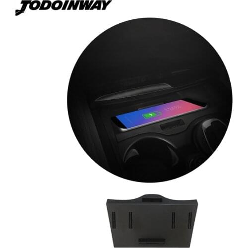 Car wireless charger phone holder for BMW 5 6 Series F10 G32 G38 GT G30 2019 mount mobile support for iphone 11 charging bracket