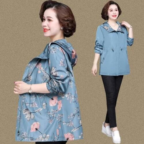 Women Trench Coat Spring Autumn Thin Embroidered Female Both Sides Wear Overcoat Middle Aged Mother Hooded Windbreaker 5XL W2236