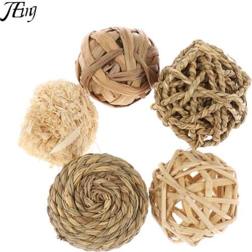 5pcs Small Animal Natural Grass Chew Bite Ball Hamster Rabbit Pet Teeth Clean