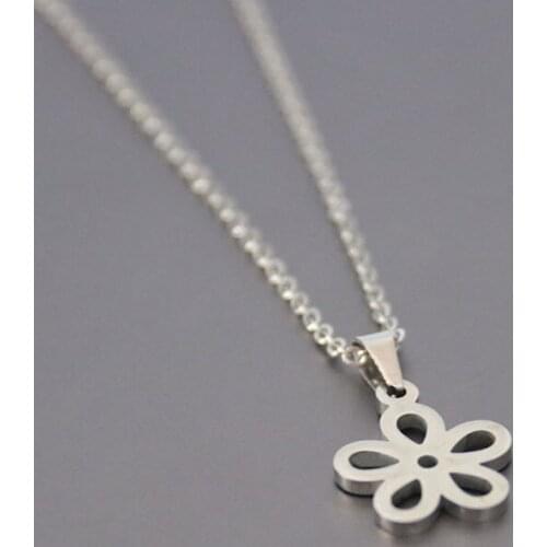 1pc Five Petals Flower Stainless Steel Necklace Love Pendants Necklaces Women Kids GirlsFashion Jewelry Accessories