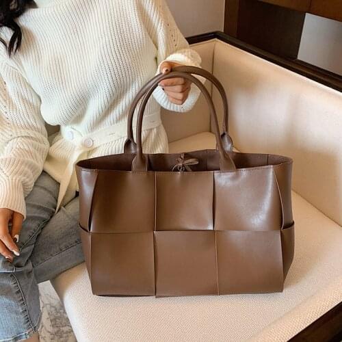New Designer Handmade Woven Handbags Women Large Capacity Tote Shopping Bags Faux Leather Shoulder Bag Luxury Brand Big Purses