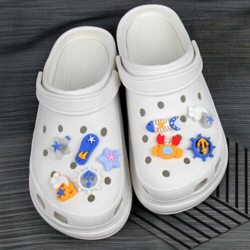 Lovely Croc Charms Designer DIY Cartoon Three-dimensional Croc Accessories Charming Fashion Bundle Shoe Decorations for Kids