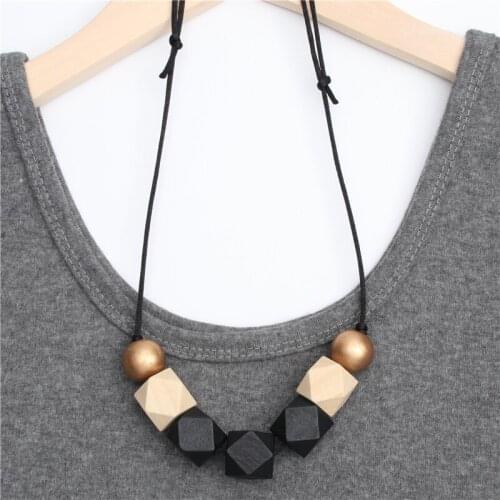 1pc New Round Ball Wood Pendant Women Necklace Black Rope Leather Jewelry Geometric Sweater Necklaces Clothes Accessories E2070