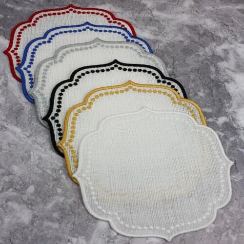 Madalyon Nakışlı Keten Efektli Kokteyl Peçetesi Bardak Altlığı 6'lı Sunum Peçetesi