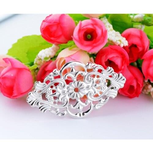 MIAOCHI 30Pcs Silver Tone Filigree Wraps Flower Connectors Metal Crafts Gift Decoration DIY Findings 4.8x3.5cm