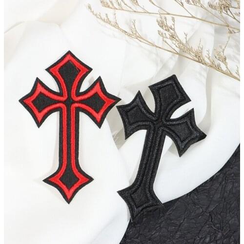 2Pcs Cross Geborduurde Patches Voor Kleding Naaien Levert Decoratieve Badges Applique Strijken Kleding Rood/Zwart Kruis