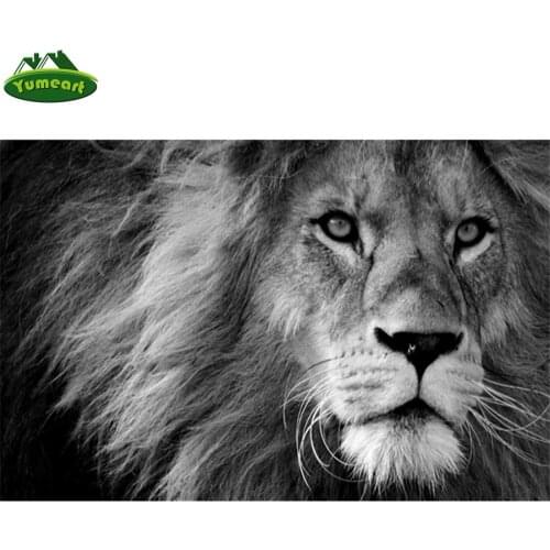Black and White Lion Diamond Painting Full Drill Square Crystal Diamond Embroidery Cross Stitch Rhinestone Art Mosaic Animal Art