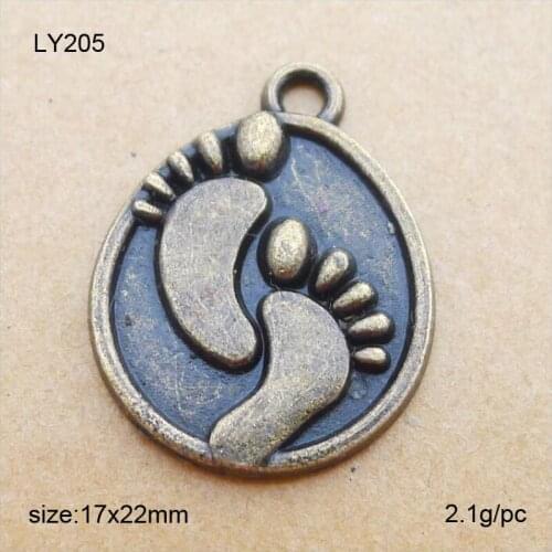 25pcs/lot 17x22mm Antique Bronze Zinc Alloy Footprint Charms Pendant