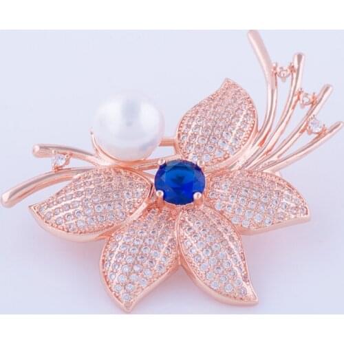 2017 New Design Ali Moda Vacuum Plating Crystals Withe Pearls Womens Brooches For Evening Party Jewelry