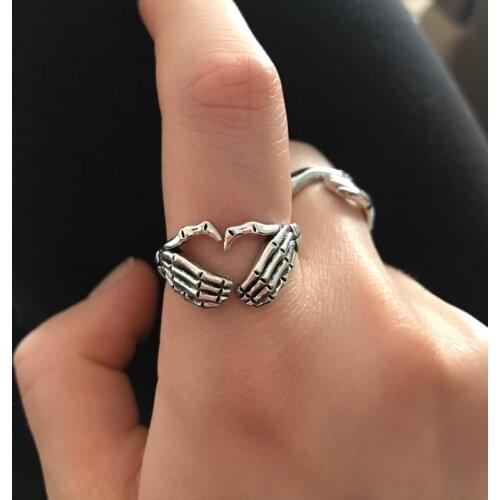 Ancient Silver Vintage Punk Rings Mens Hell Skeleton Hand Ring Gothic Skull Hand Heart Ring Handmade Womens Rock Biker Jewelry