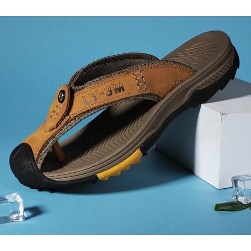 High Quality Summer Men Slippers Flip Flops Brand New Comfortable Big Size 46 Men Sandals Genuine Leather Home Slippers for Men