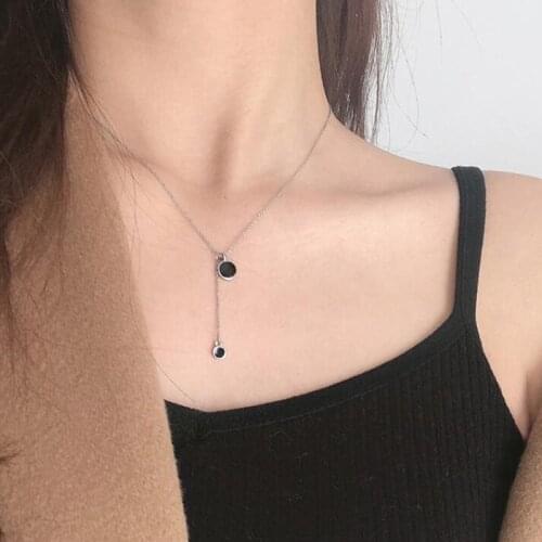 Ladies Simple Necklace Exquisite Elegant Fashion Black Pendant Decor Necklace for Female Hot Sale Trendy Necklaces