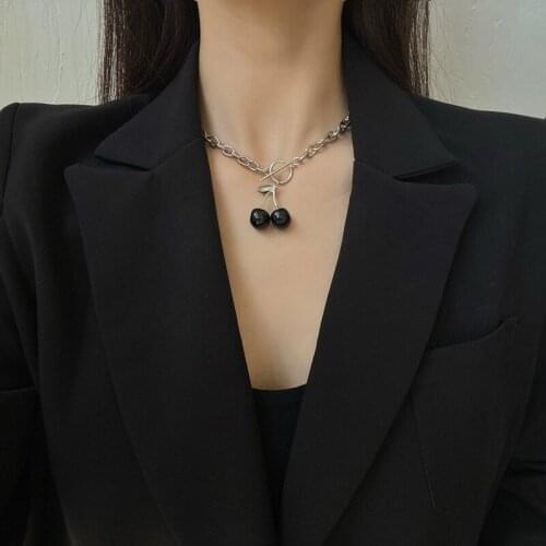 Fashion Simple Choker Personality Minority Black Cherry Choker Fashion Web Celebrity Temperament Collarbone Chain Women Jewelry