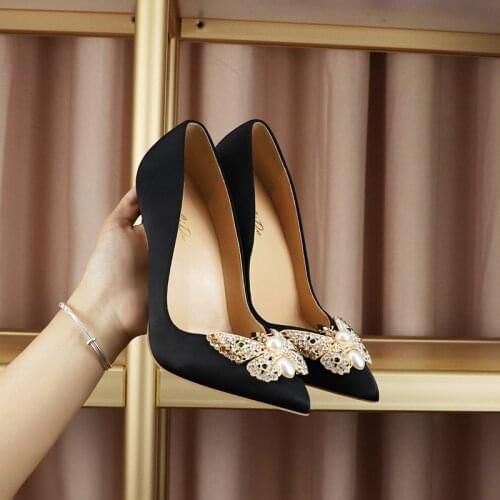 Spring new pearl rhinestone butterfly wings stiletto satin pointed bridal wedding shoes banquet dress large size womens shoes