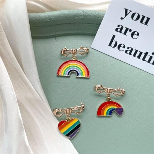 Cute Creative Rainbow Heart Enamel Brooches For Women Girls Kids Trendy Pendant Lapel Badge Pins Bag Clothes Jewelry Gifts