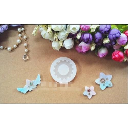 1Pcs Gear Liquid silicone mold DIY resin jewelry pendant necklace pendant lanugo mold resin molds for jewelry