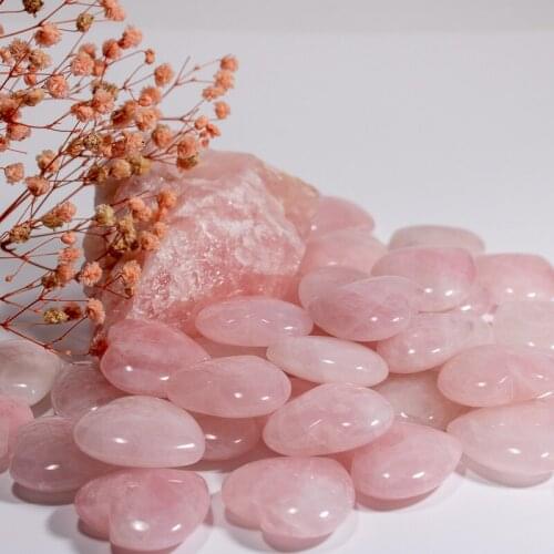 30mmHeart Shaped Rose Pink Natural Quartz Crystal Stone Charm Carved Palm Love Healing stone for Diy Craft Jewelry Making