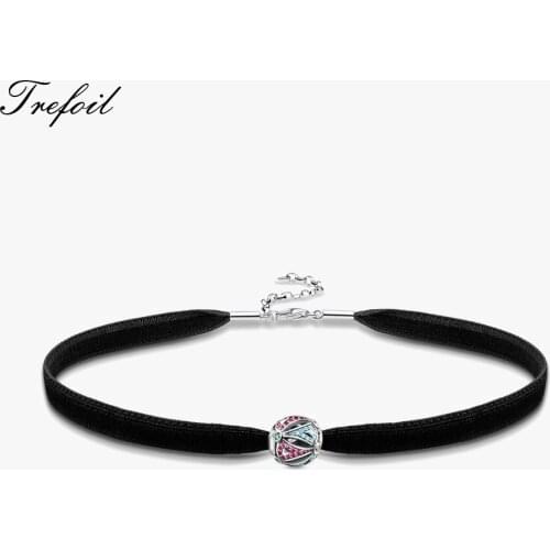 Трилистник Chokers On The Neck