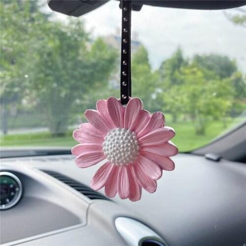 New Creative Daisy Flower Car Pendant Car Rearview Mirror Hanging Pendant Cute Fragrance Perfume Car Interior Accessories