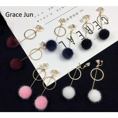 Korea Style Gold Color Plush Ball Circle Bar Clip on Earrings Non Piercing for Girl Wedding Cute Pierced Earrings Accessory Gift