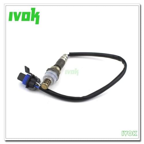 Oxygen Sensor Center Left For Cadillac Escalade Chevrolet Suburban Tahoe GMC Sierra Yukon Hummer H2 H3 12589321 213-3533