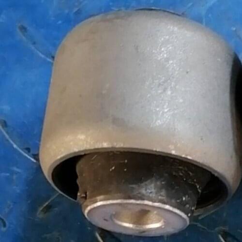 CAR rubber metal bearing 2003-2022vol ks wage nmu lti van tr an spo rt er support arm rubber sleeve control arm bushing traction