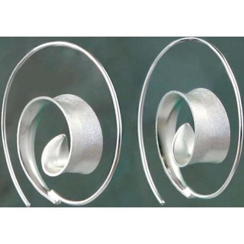 Dainty Metal Round Hollow Earrings Vintage Female Small Stud Earrings Charm Fashion Gold Silver Color Wedding Earrings For Women