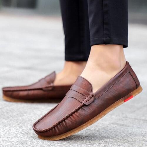 Mens shoes 2021 spring and autumn casual shoes comfortable fashion shoes large size light shoes breathable mens leather shoes