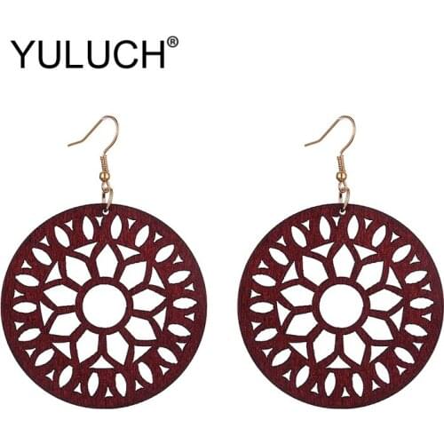 YULUCH Pop Women Red Hollow Wood Flower Pattern Earrings Fashion Jewelry 2019 African Style Long Dangle Earrings For Women Party