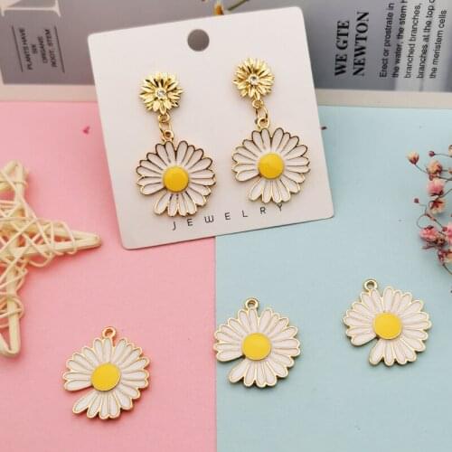 10pcs/bag Broken Daisy Sun Flower Charms Pendants Oil Drop Enamle Charms Metal Earring DIY Fashion Jewelry Accessories 25*28mm