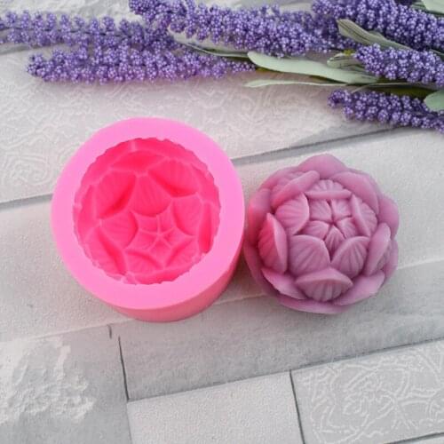 1 Piece 7*7*5.5cm Flower Handmade Soap Mold Fondant Cake Mold DIY Aromatherapy Plaster Mold Liquid Silicone Mold