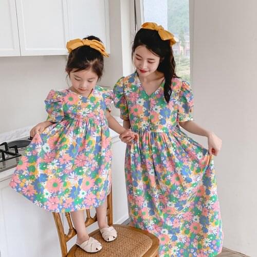Mother Daughter Dress Summer New Family Matching Outfits Cute V Neck Cotton Korean Floral Dress For Mom And Daughter Family Look