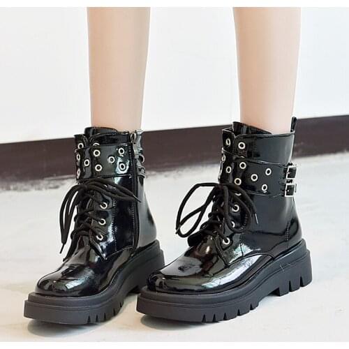 Sexy Rivet Autumn Winter Boots Women Platform Boots Patent Leather Gothic Punk Style Combat Boots Women Mid Heels Comfortable