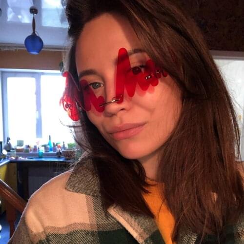 New Net Red Funny Wave Ocean Lens Style Sunglasses Women Fashion Letter M Sun Glasses Personality Irregular Cutting Eyeglasses