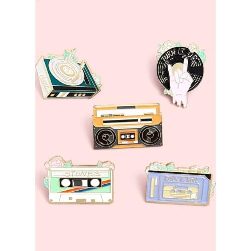 Fashion Hip Hop Rock Tape Metal Enamel Brooch Trendy Retro Gramophone Recorder Badge Personality Lapel Backpack Jewelry Gift