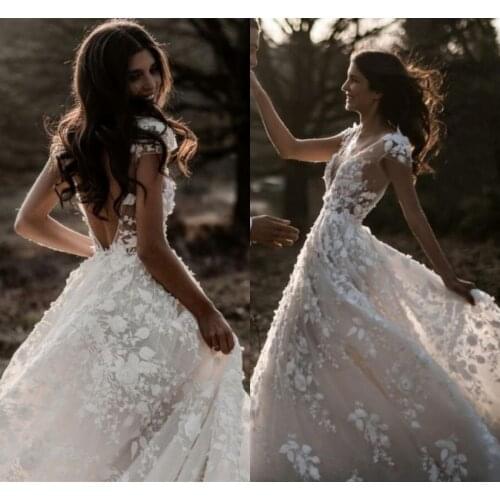 Romantic Bohemian Wedding Dresses 2021 Spring Summer Boho Sexy Open Back Lace Tulle A Line Bridal Gowns 3D Appliques Robe