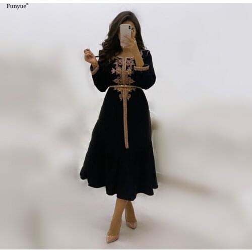 Delicate Long Sleeve Moroccan Kaftan Formal Evening Dress 2021 New Arrival O-Neck A-Line Gold Lace Evening Gown فساتين السهرة