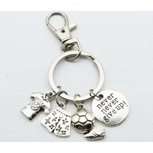 2020 Creative Football Alloy Model Keychain "never Never Give Up" Pendant Sport Gift Match Souvenir Man Car Key Bag Charm