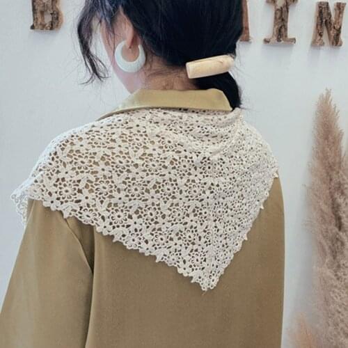 Korea Sweet Lace Scarf Womens Triangle Scarves Floral Knit Foulard Femme Solid Color Head Scarf Hollow Neckerchief Hijab Scarf