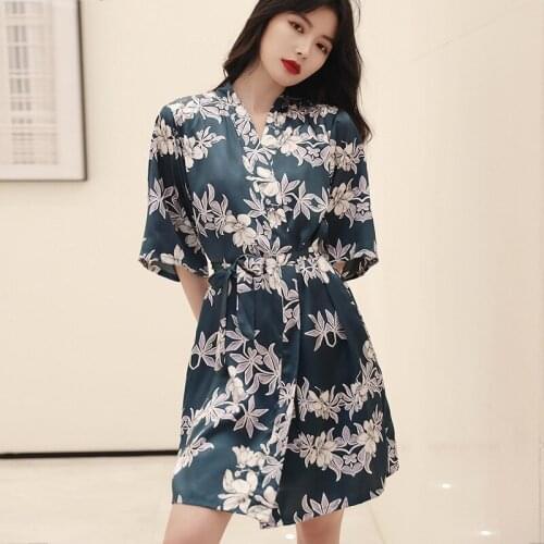 Female Print Knee-Length Robe Gown Sexy V-Neck Loose Half Sleeve Kimono Bathrobe Lingerie Home Dress 2021 Summer Rayon Sleepwear