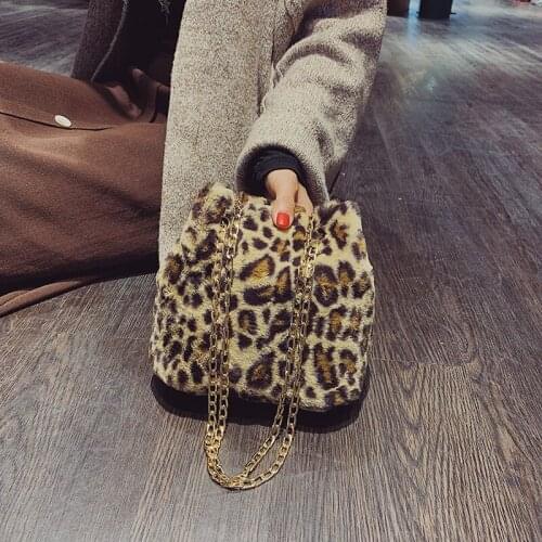 Style Womens European Fluffy Shoulder Bags Fashion Leopard Print Bucket Bag Female Streetwear Casual Shoulder Crossbody Bags