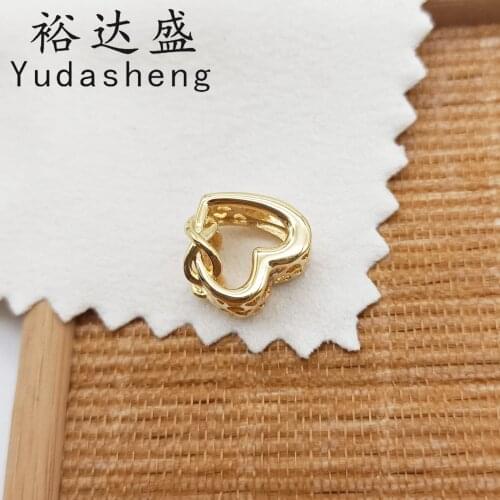 Shine Love You Mom Infinity Heart Charm (hollow hearts on both sides of the charm, reflecting the strong bond you share.)